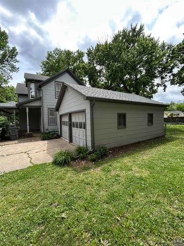 803 Neosho St, Emporia, KS 66801