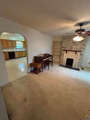 803 Neosho St, Emporia, KS 66801