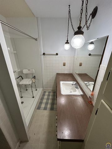 803 Neosho St, Emporia, KS 66801