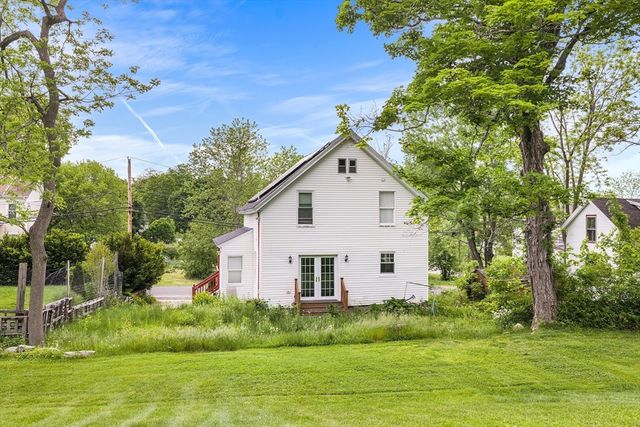 12 Green St, Brookfield, MA 01506