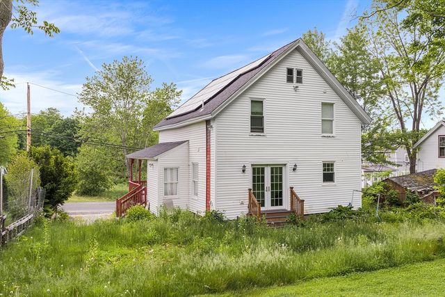 12 Green St, Brookfield, MA 01506