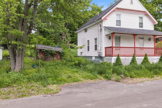 12 Green St, Brookfield, MA 01506