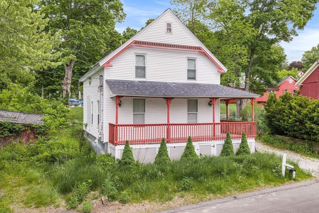 12 Green St, Brookfield, MA 01506