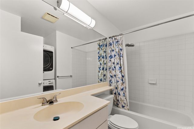 94-732 Lumiauau Street GG2, Waipahu, HI 96797