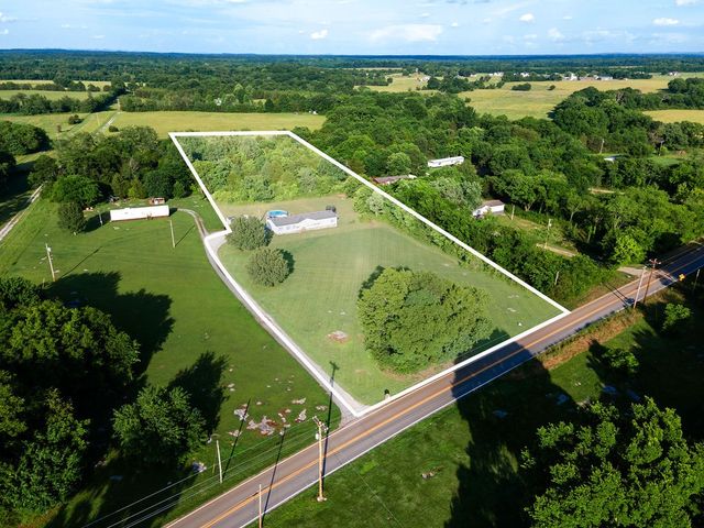 2861 Verona Caney Rd, Lewisburg, TN 37091