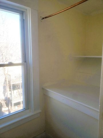 26 Arlington St 2, Lowell, MA 01854