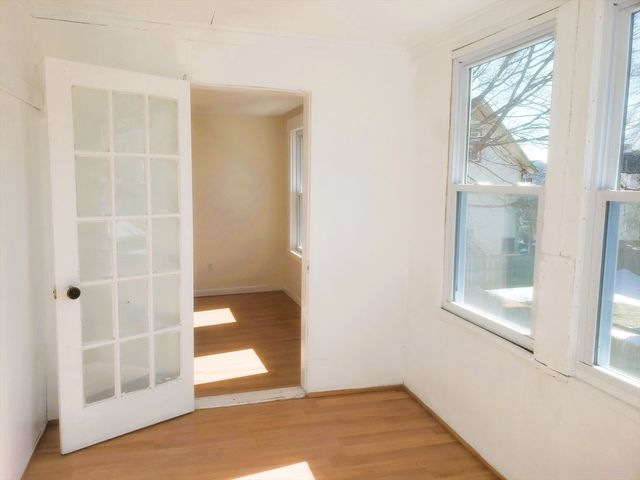 26 Arlington St 2, Lowell, MA 01854