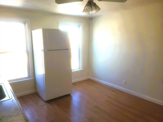 26 Arlington St 2, Lowell, MA 01854