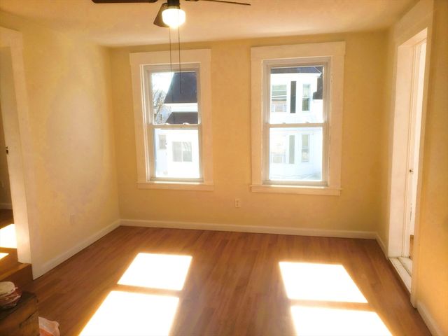 26 Arlington St 2, Lowell, MA 01854