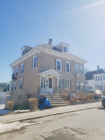 26 Arlington St 2, Lowell, MA 01854