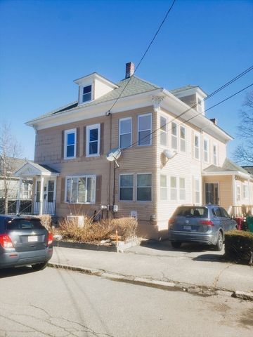 26 Arlington St 2, Lowell, MA 01854