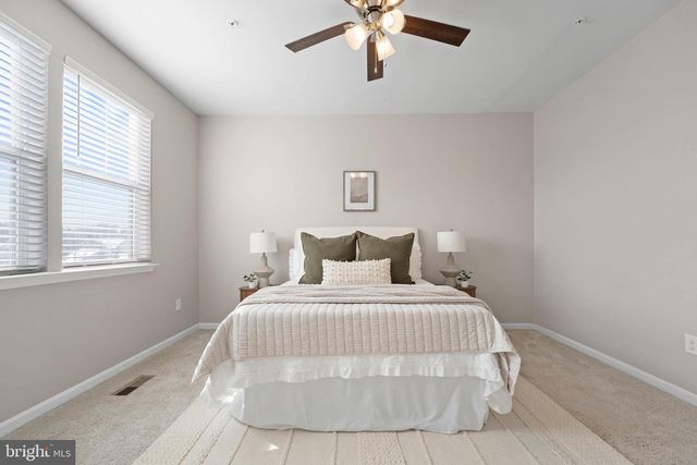 7764 VENICE LN, Severn, MD 21144