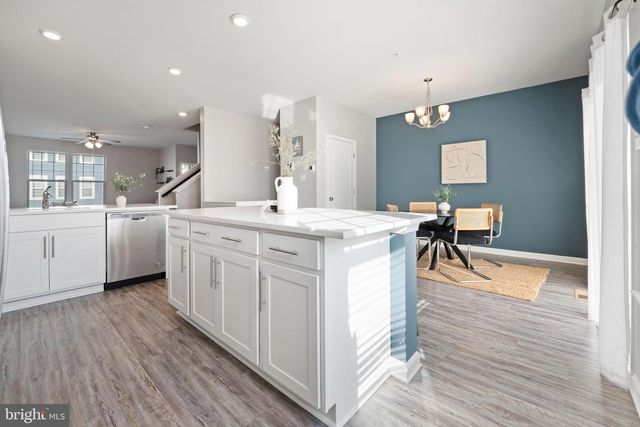 7764 VENICE LN, Severn, MD 21144