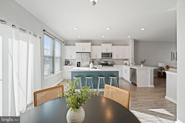 7764 VENICE LN, Severn, MD 21144