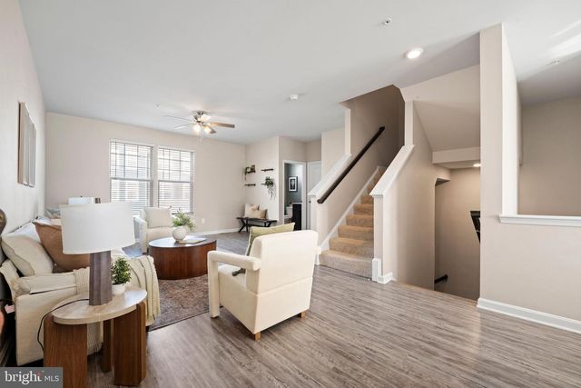 7764 VENICE LN, Severn, MD 21144