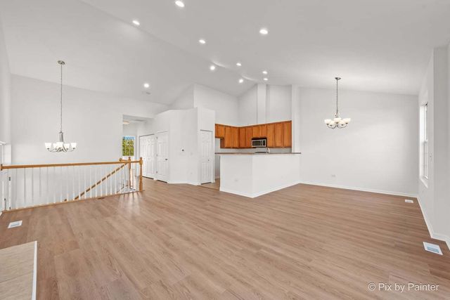 920 Charlton Lane 920, Naperville, IL 60563