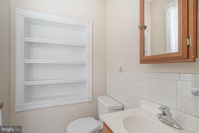 107 COLONIAL AVE, Haddonfield, NJ 08033