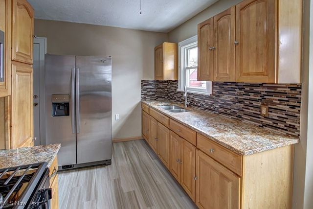 3605 Warren Road, Cleveland, OH 44111