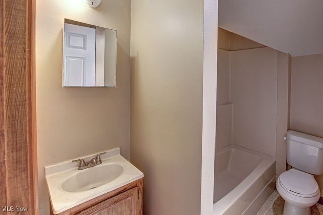 3605 Warren Road, Cleveland, OH 44111