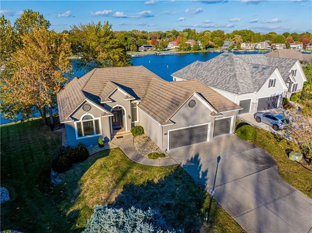 104 Arapaho Trail, Lake Winnebago, MO 64034