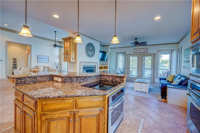 104 Arapaho Trail, Lake Winnebago, MO 64034