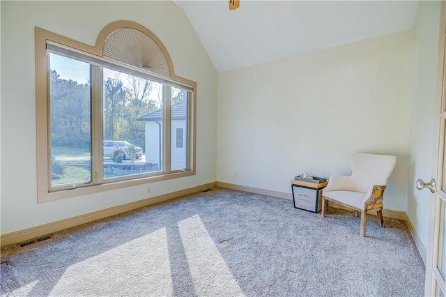 104 Arapaho Trail, Lake Winnebago, MO 64034