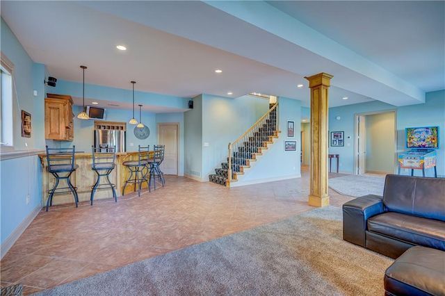 104 Arapaho Trail, Lake Winnebago, MO 64034