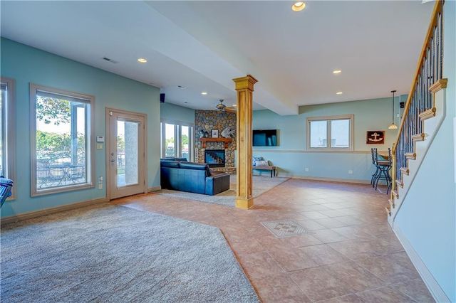 104 Arapaho Trail, Lake Winnebago, MO 64034