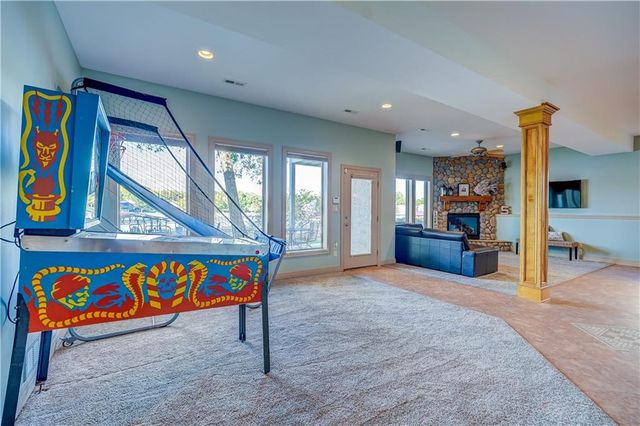 104 Arapaho Trail, Lake Winnebago, MO 64034