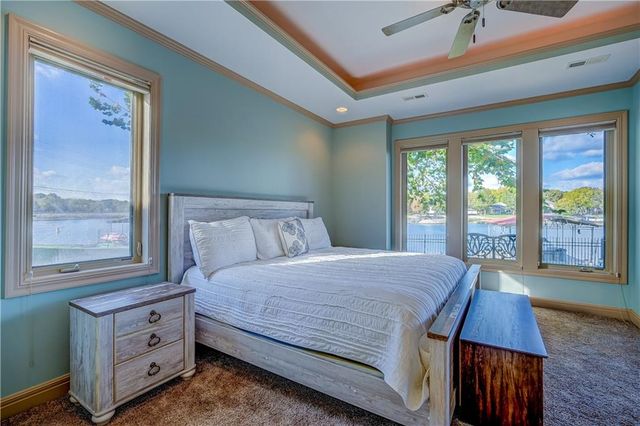 104 Arapaho Trail, Lake Winnebago, MO 64034