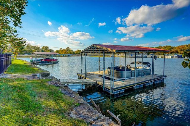 104 Arapaho Trail, Lake Winnebago, MO 64034