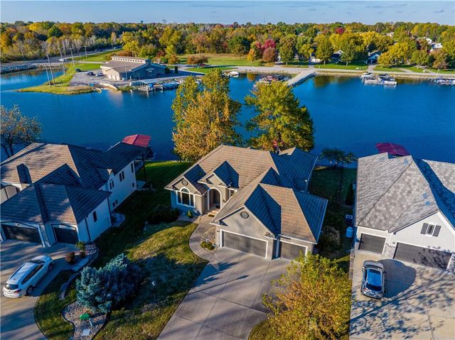 104 Arapaho Trail, Lake Winnebago, MO 64034