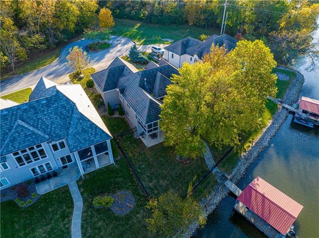 104 Arapaho Trail, Lake Winnebago, MO 64034