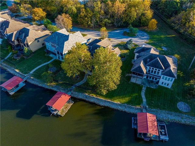 104 Arapaho Trail, Lake Winnebago, MO 64034