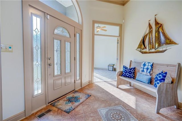 104 Arapaho Trail, Lake Winnebago, MO 64034