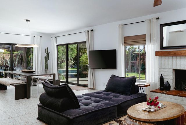 1331 E Del Paso Way, Palm Springs, CA 92262