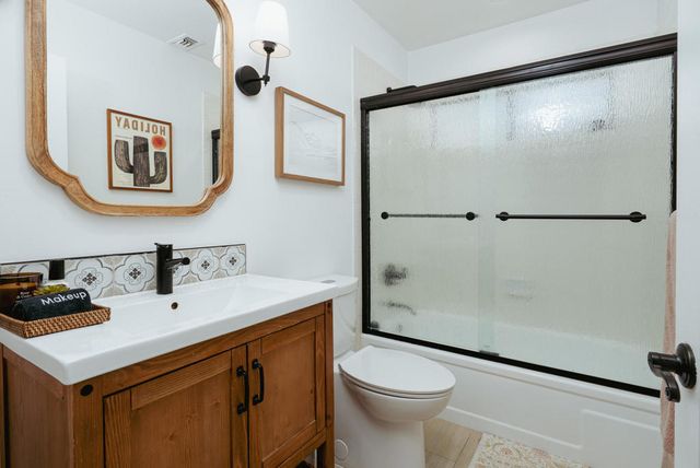 1331 E Del Paso Way, Palm Springs, CA 92262