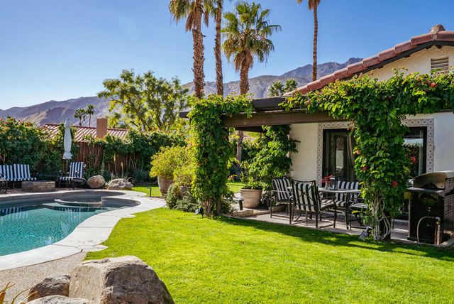 1331 E Del Paso Way, Palm Springs, CA 92262