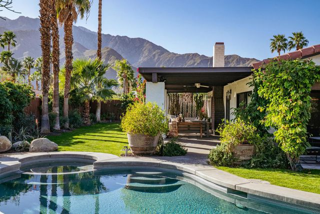 1331 E Del Paso Way, Palm Springs, CA 92262