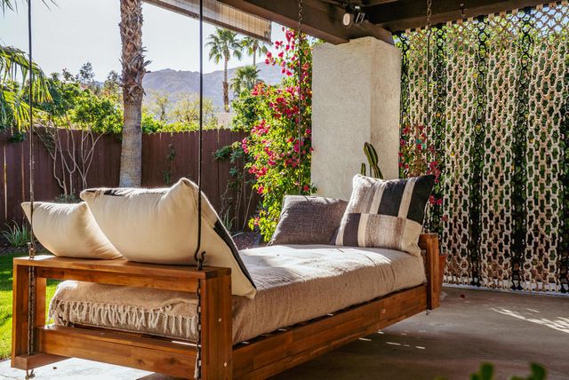 1331 E Del Paso Way, Palm Springs, CA 92262