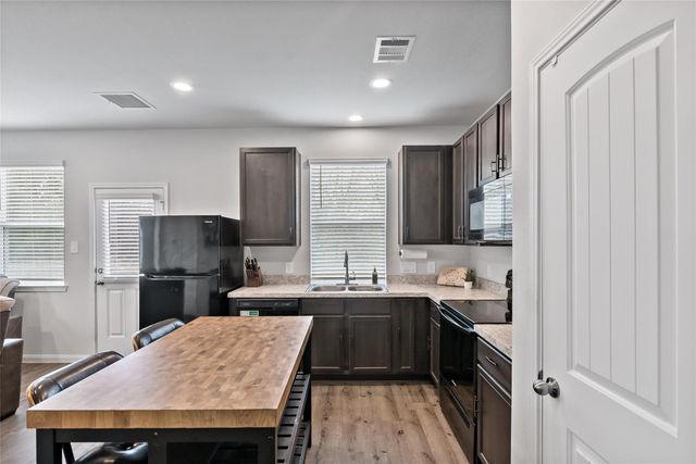 1403 Promise Court, Bryan, TX 77803
