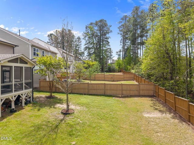 2048 Crampton Grove Way, Cary, NC 27519
