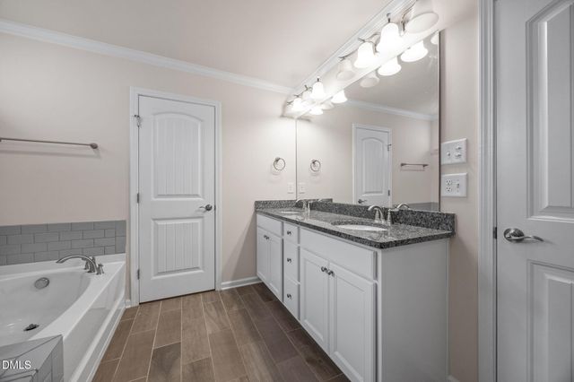 2048 Crampton Grove Way, Cary, NC 27519