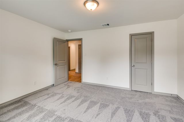 1438 E Waco Avenue, Dallas, TX 75216