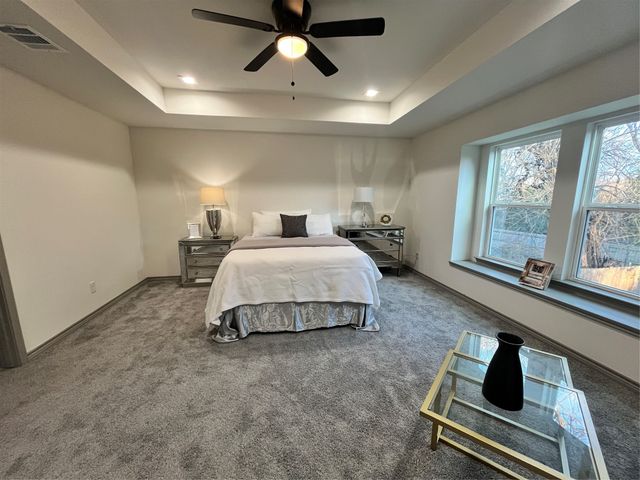 1438 E Waco Avenue, Dallas, TX 75216