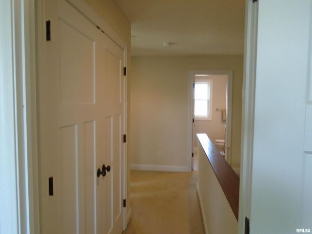 119 14TH Avenue, De Witt, IA 52742