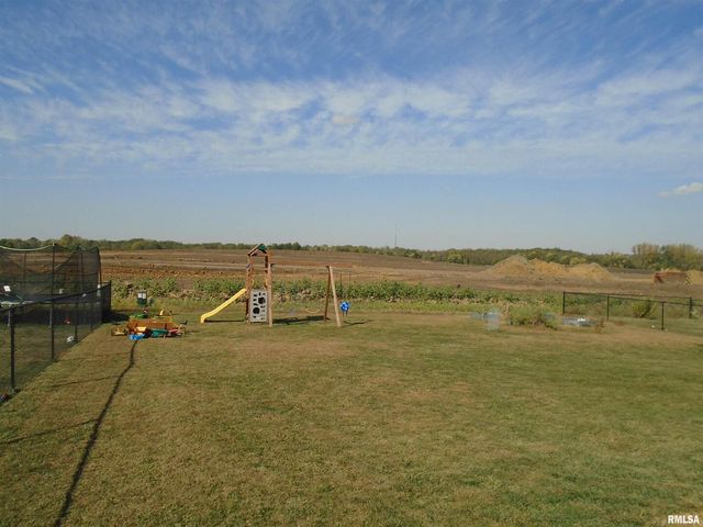 119 14TH Avenue, De Witt, IA 52742