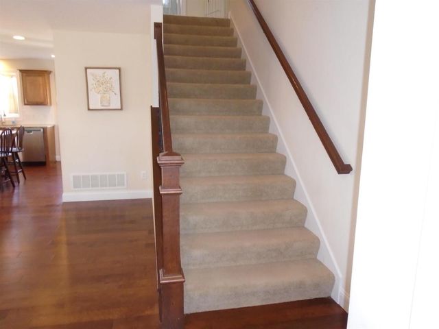 119 14TH Avenue, De Witt, IA 52742