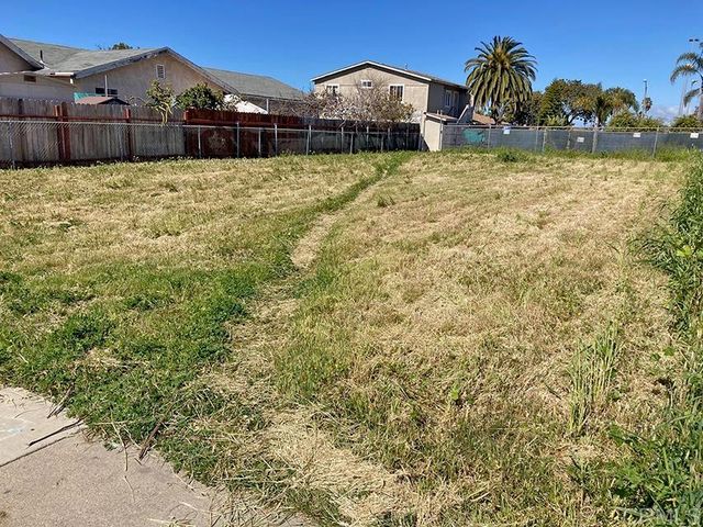 1432 Buena Street, Oceanside, CA 92058