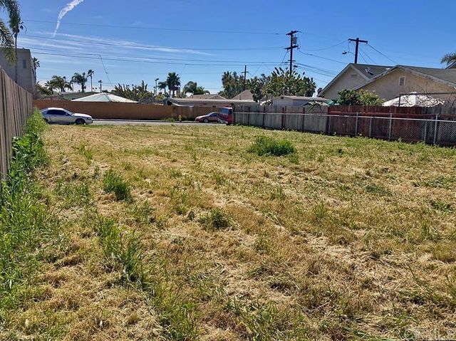 1432 Buena Street, Oceanside, CA 92058